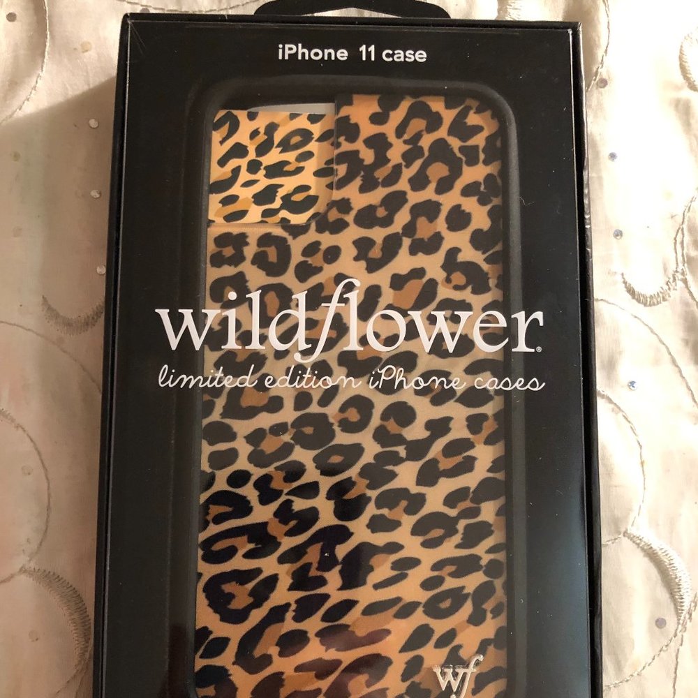 Wildflower Leopard iPhone 11 Case